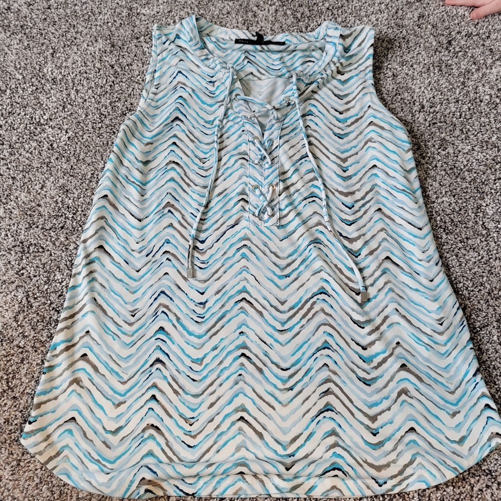 Blue, Gray Zig-zag Print Top